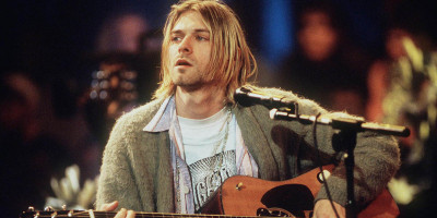 Cardigan Bolong Kurt Cobain Terjual Rp 4,6 Miliar! thumbnail